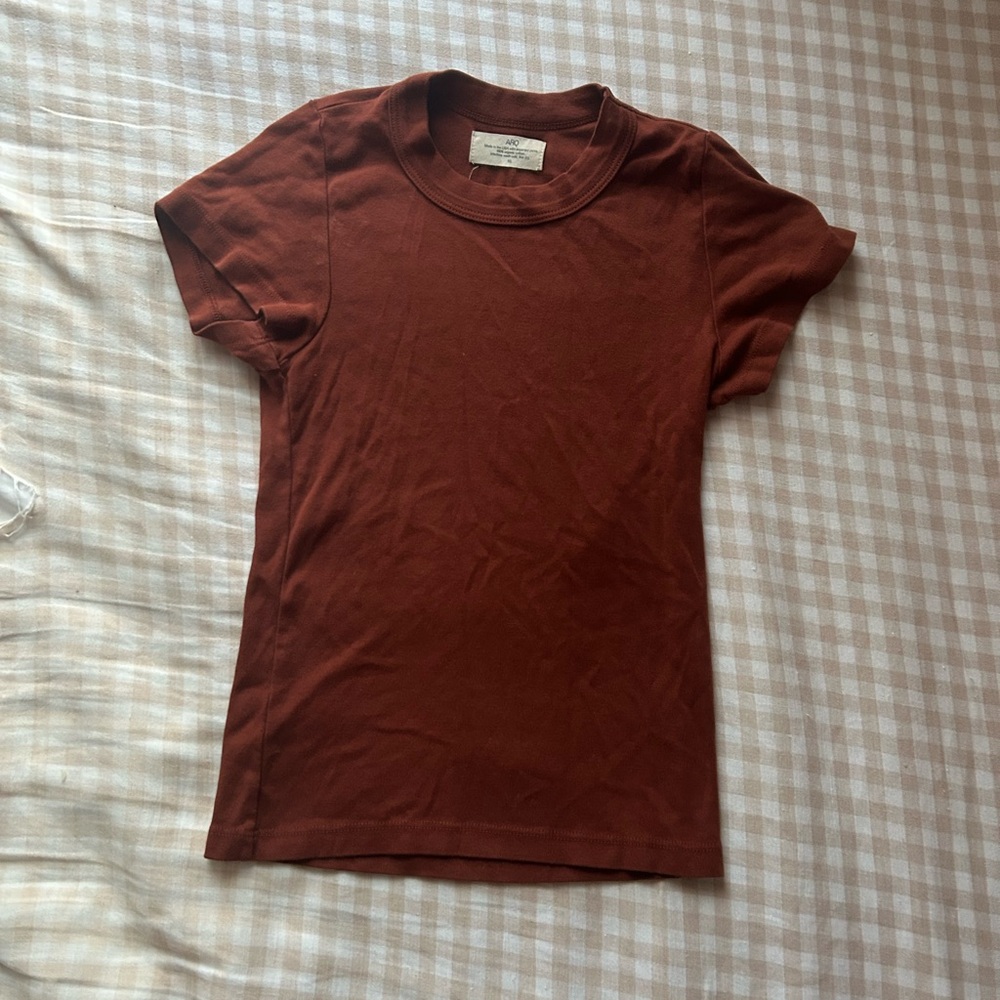 ARQ Janie Russet/ Red-Brown Short Sleeve T-Shirt